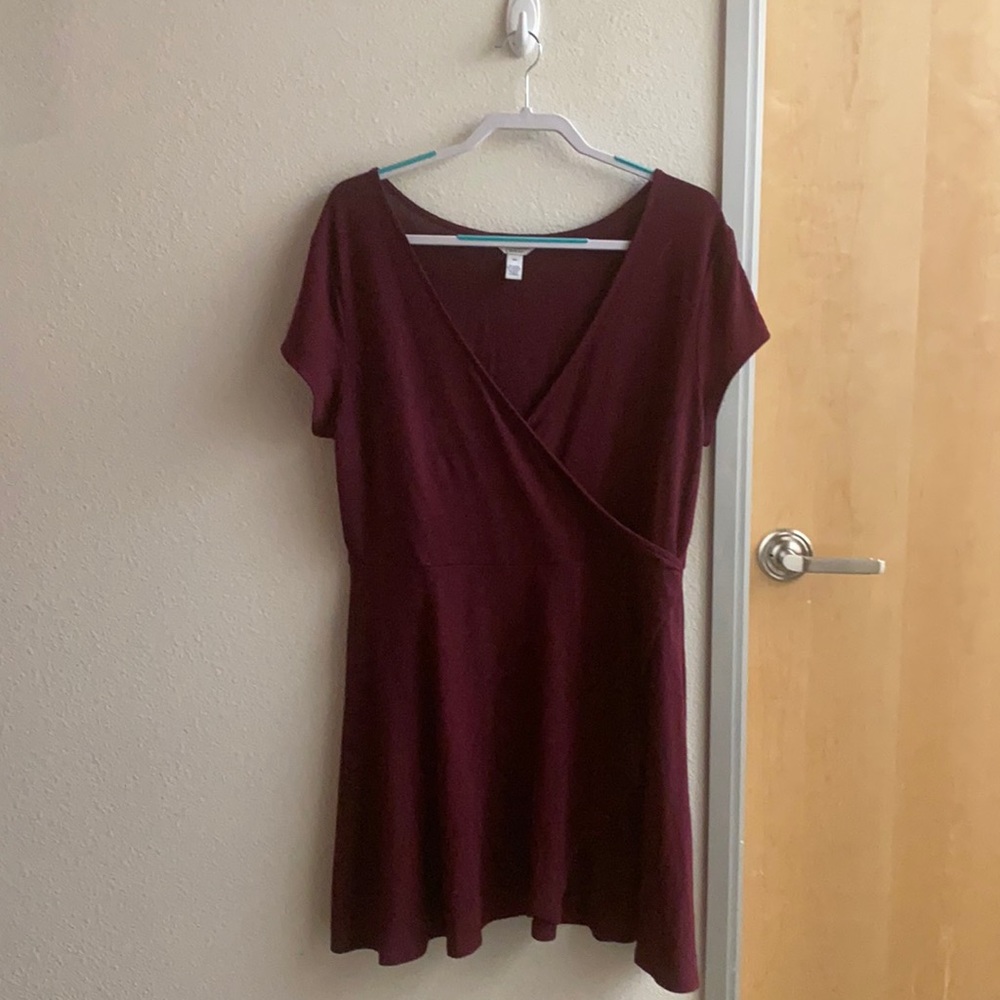 Arizona jeans co burgundy crossbody dress